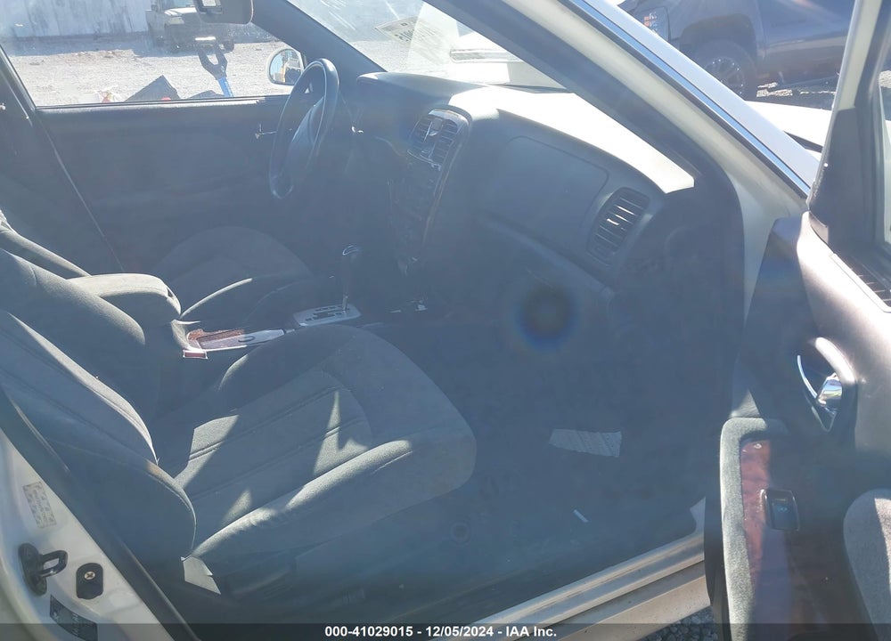 2005 HYUNDAI SONATA GLS/LX VIN: KMHWF35HX5A129031