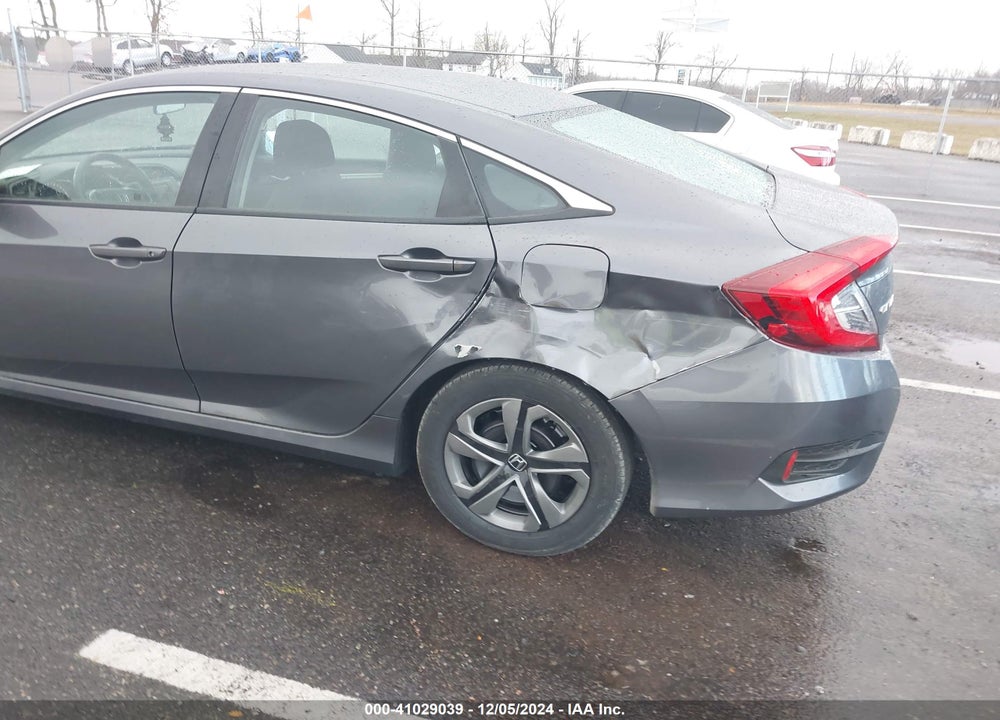 2018 HONDA CIVIC VIN: 2HGFC2F5XJH526070