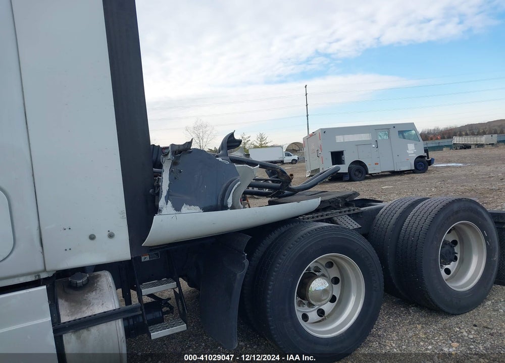 2016 FREIGHTLINER CASCADIA 125 VIN: 3AKJGLDR7GSGW8462