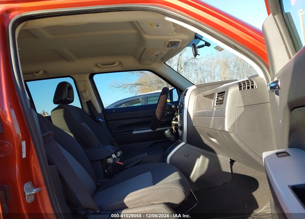 2008 JEEP PATRIOT SPORT VIN: 1J8FF28W18D660851