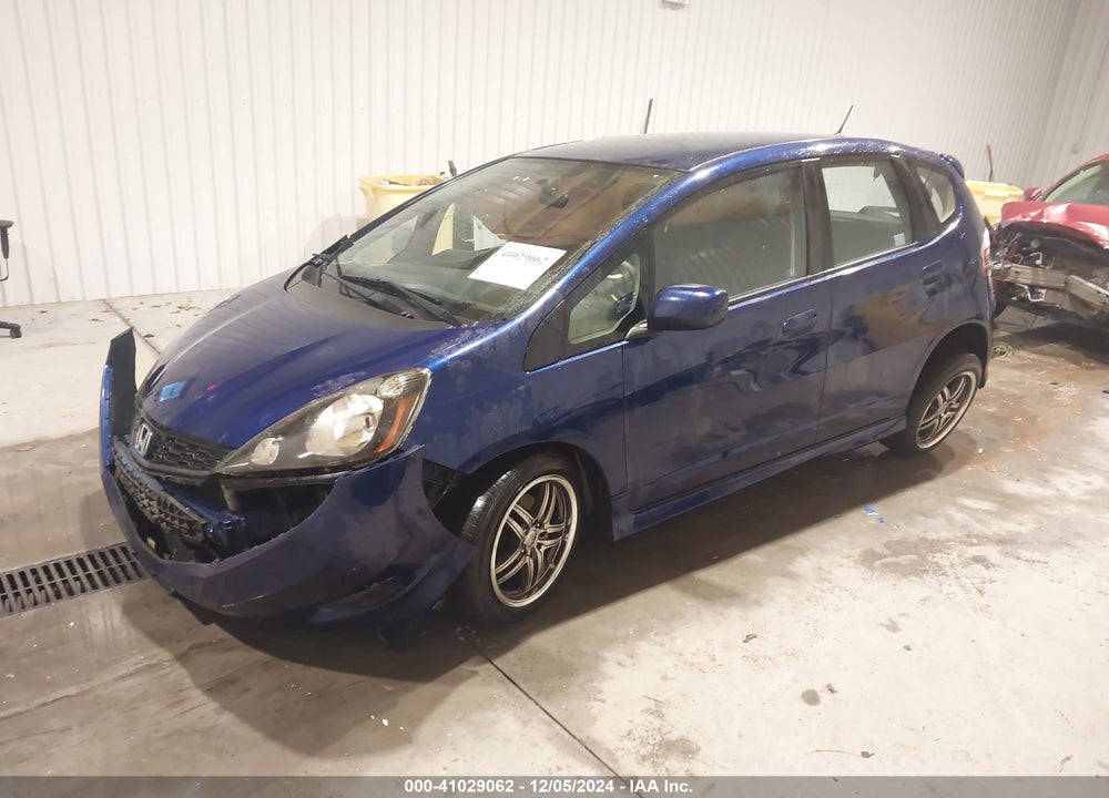 2013 HONDA FIT SPORT VIN: JHMGE8H5XDC009709