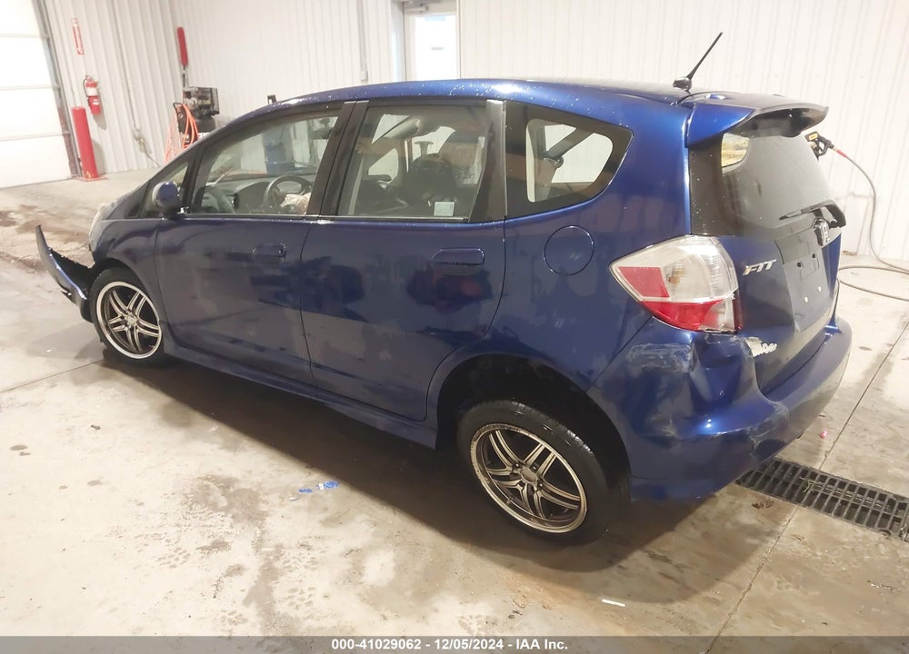 2013 HONDA FIT SPORT VIN: JHMGE8H5XDC009709