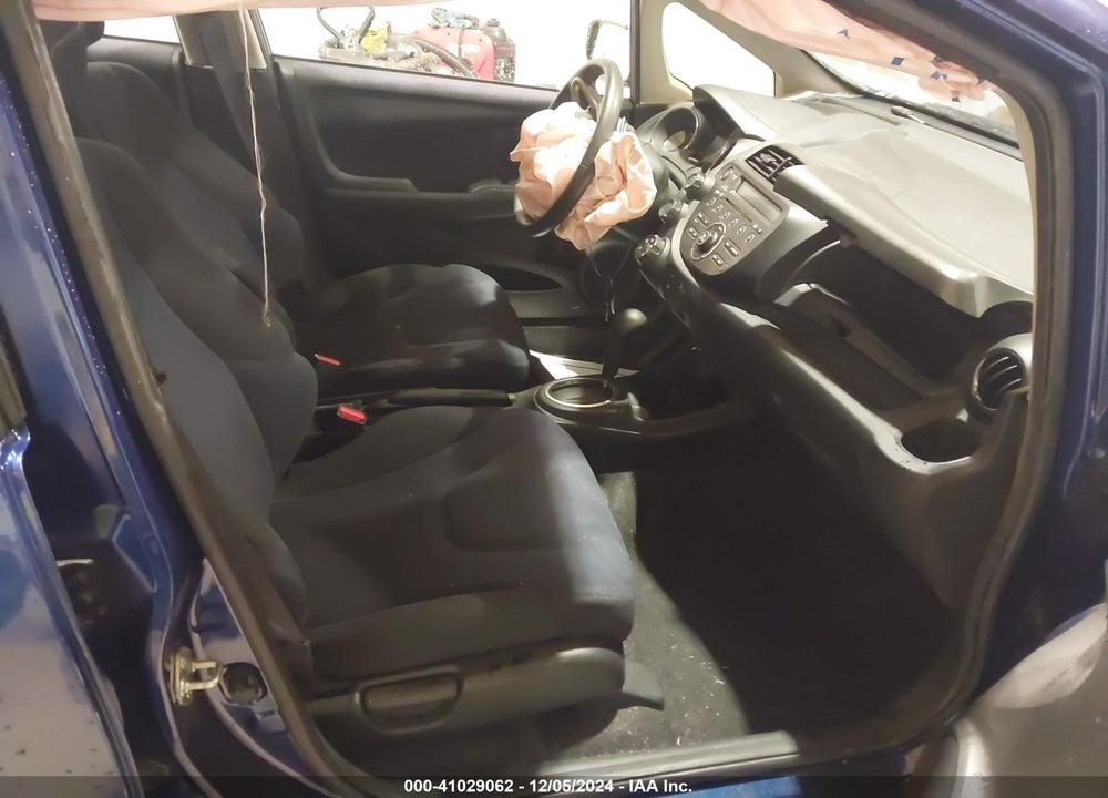 2013 HONDA FIT SPORT VIN: JHMGE8H5XDC009709