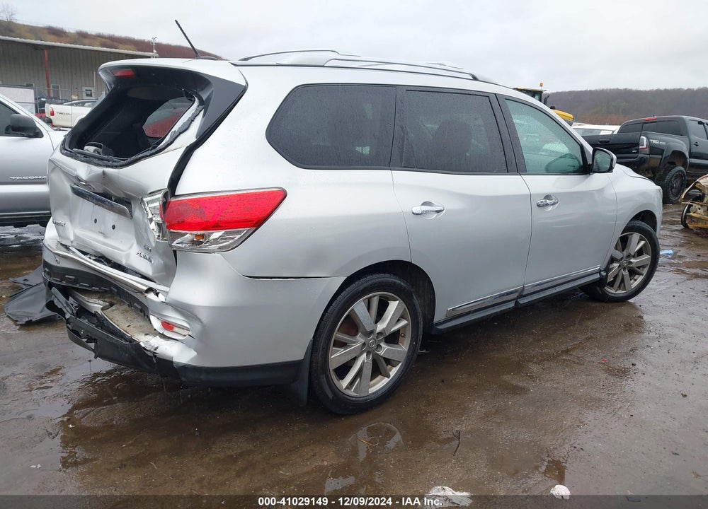 2015 NISSAN PATHFINDER PLATINUM VIN: 5N1AR2MM8FC708941