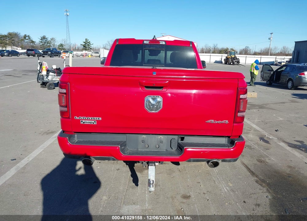 2019 RAM 1500 LAIE  4X4 6'4 BOX VIN: 1C6SRFDT6KN567333