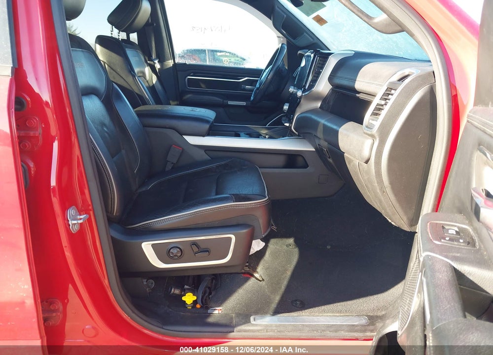 2019 RAM 1500 LAIE  4X4 6'4 BOX VIN: 1C6SRFDT6KN567333