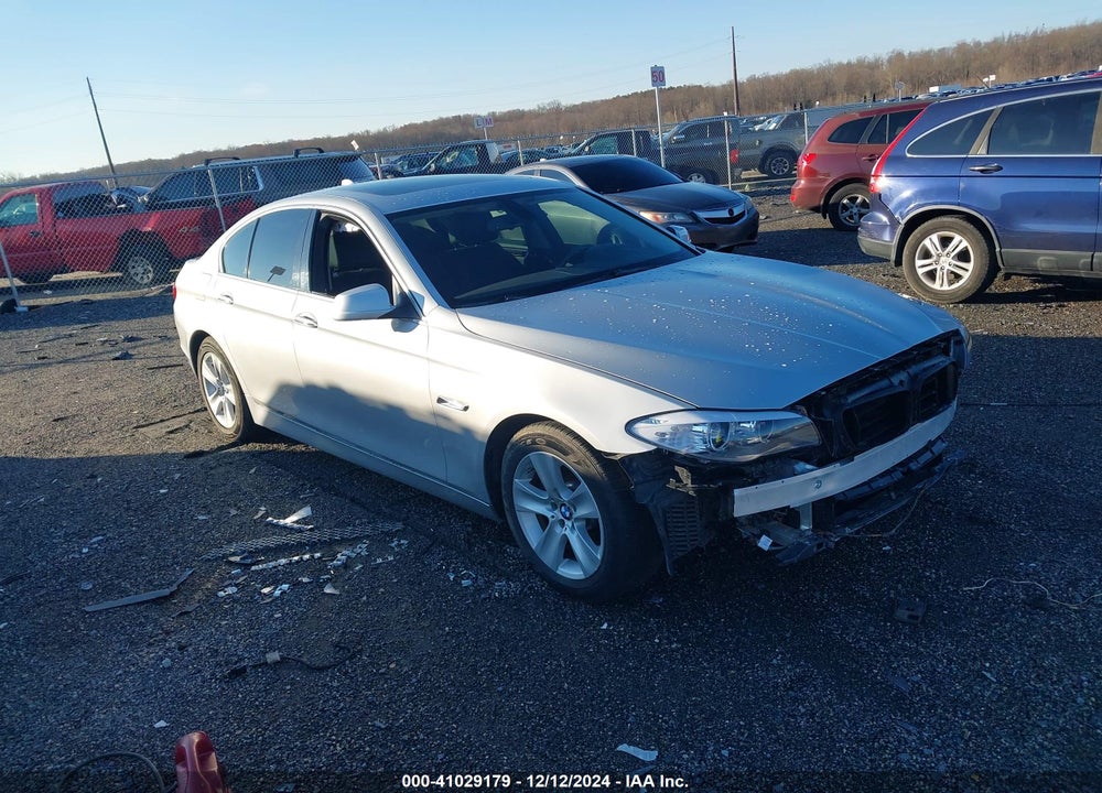 2011 BMW 528I VIN: WBAFR1C58BC747163