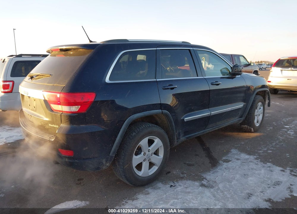2011 JEEP GRAND CHEROKEE VIN: 1J4RR4GG4BC522584