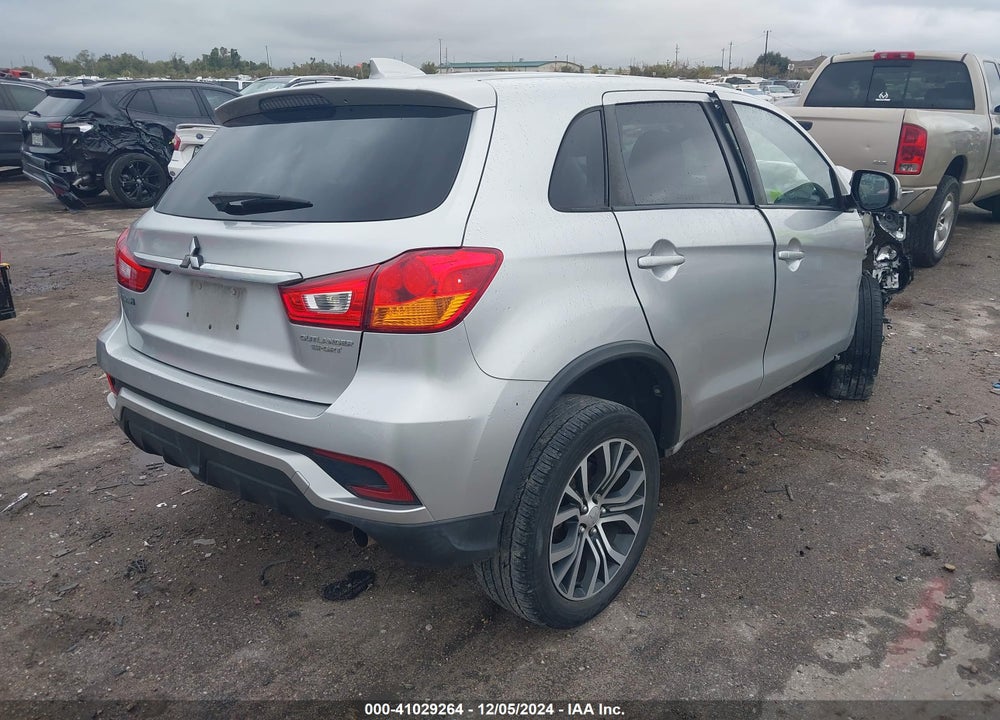 2018 MITSUBISHI OUTLANDER SPORT 2.0 ES VIN: JA4AP3AU8JZ009300