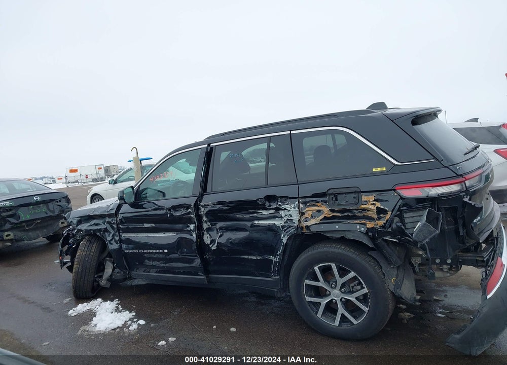 2024 JEEP GRAND CHEROKEE VIN: 1C4RJHBG8RC194592