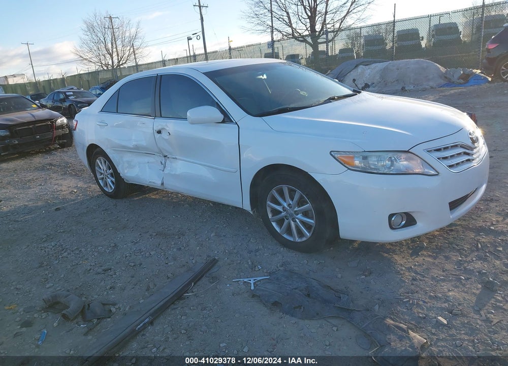 2011 TOYOTA CAMRY XLE VIN: 4T1BF3EK8BU732452