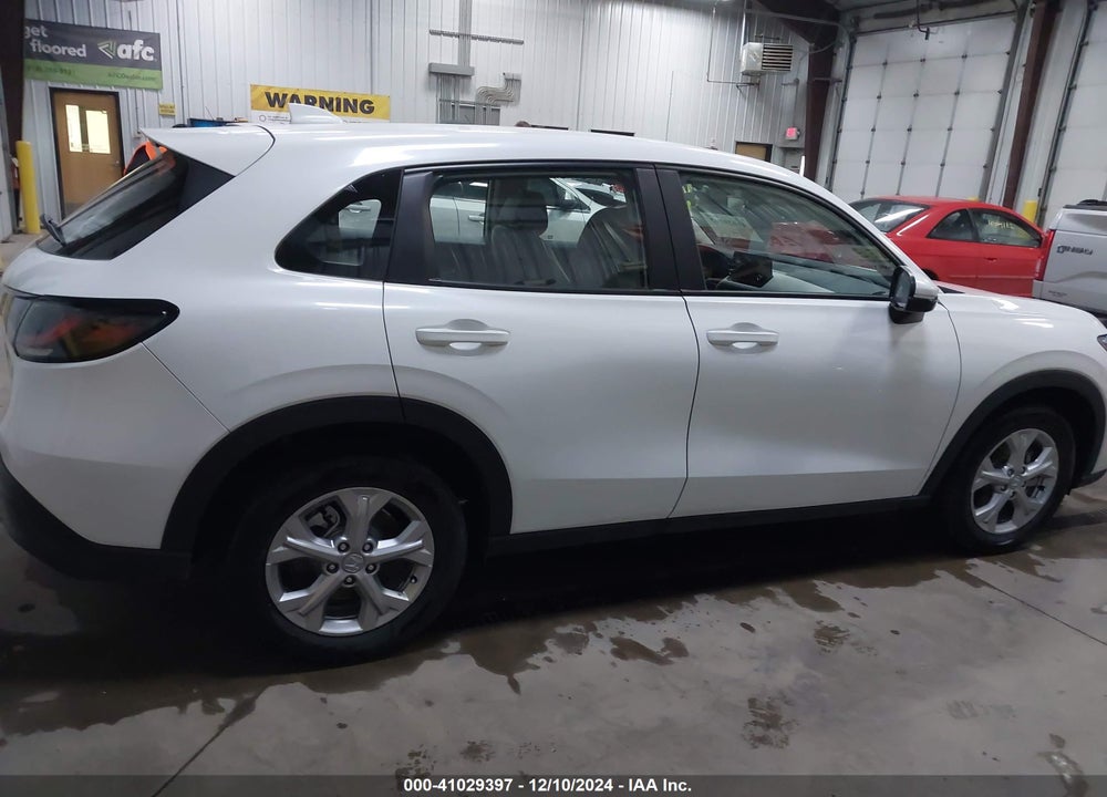 2023 HONDA HR-V AWD LX VIN: 3CZRZ2H30PM746313