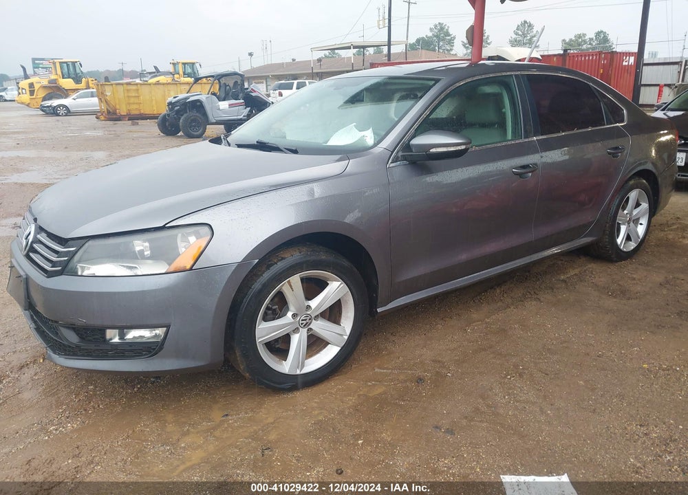 2012 VOLKSWAGEN PASSAT 2.5L SE VIN: 1VWBH7A38CC084944