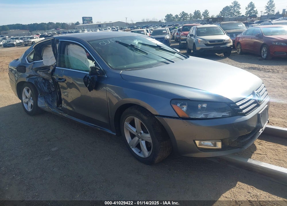 2012 VOLKSWAGEN PASSAT 2.5L SE VIN: 1VWBH7A38CC084944