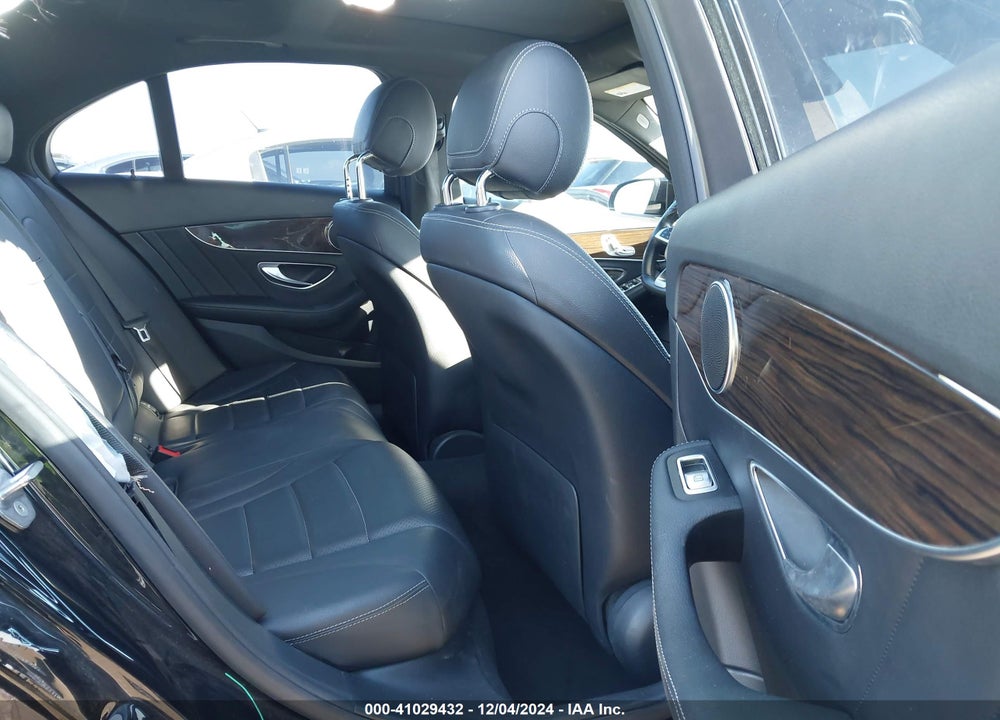 2018 MERCEDES-BENZ C 300 VIN: WDDWF4JB1JR423978
