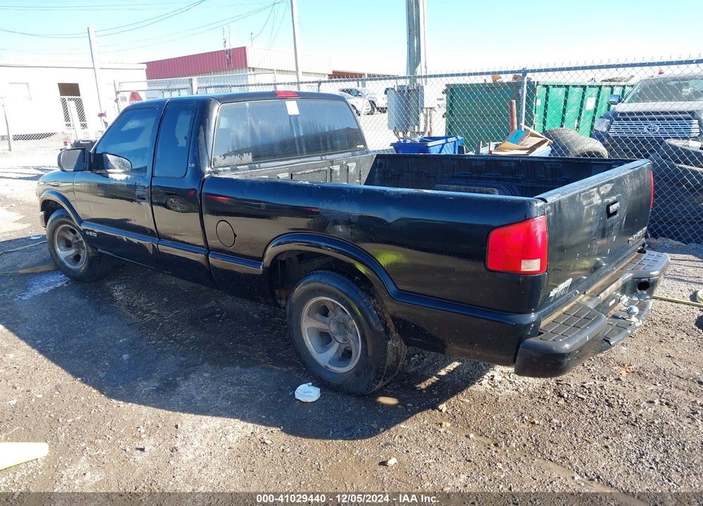 1998 CHEVROLET S-10 LS FLEETSIDE VIN: 1GCCS1940W8188399