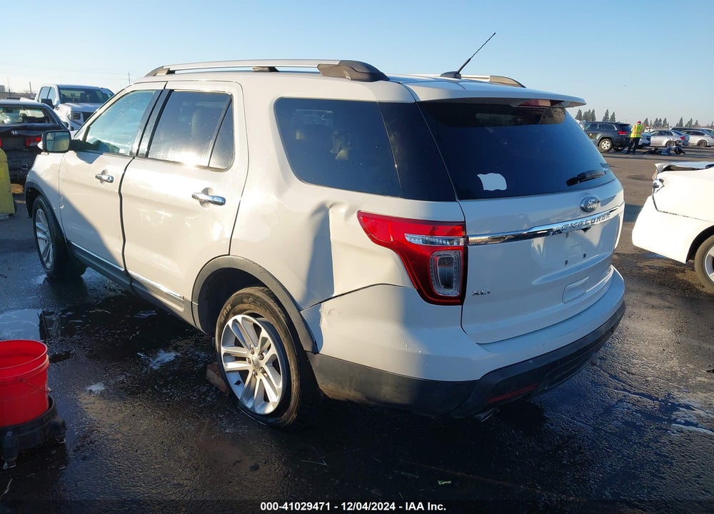 2011 FORD EXPLORER XLT VIN: 1FMHK7D89BGA18900