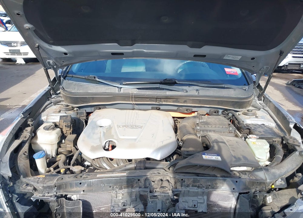 2015 HYUNDAI SONATA HYBRID VIN: KMHEC4A40FA130980