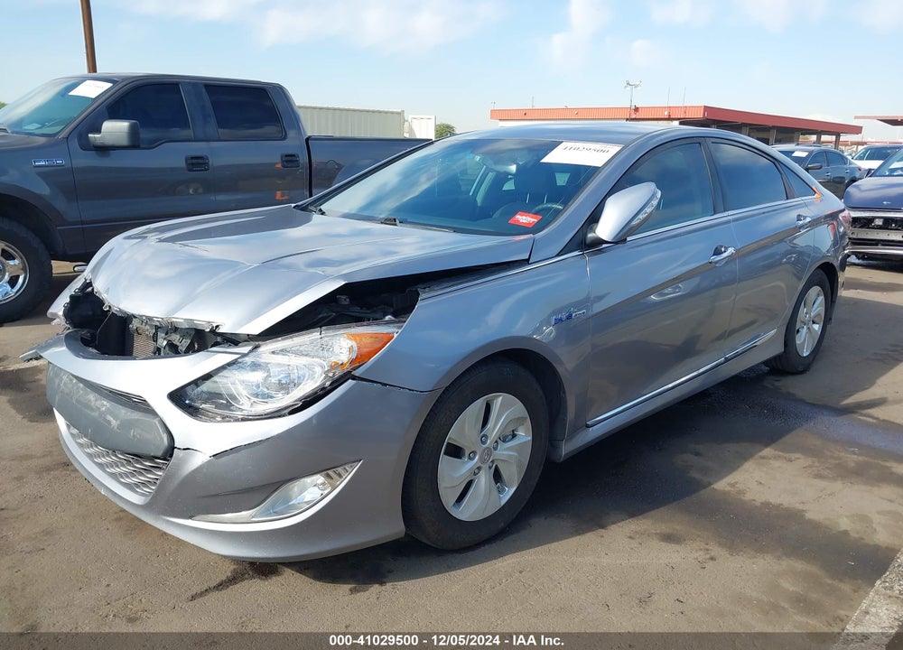 2015 HYUNDAI SONATA HYBRID VIN: KMHEC4A40FA130980