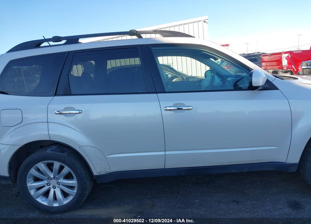 2011 SUBARU FORESTER 2.5X PREMIUM VIN: JF2SHADC0BH762438