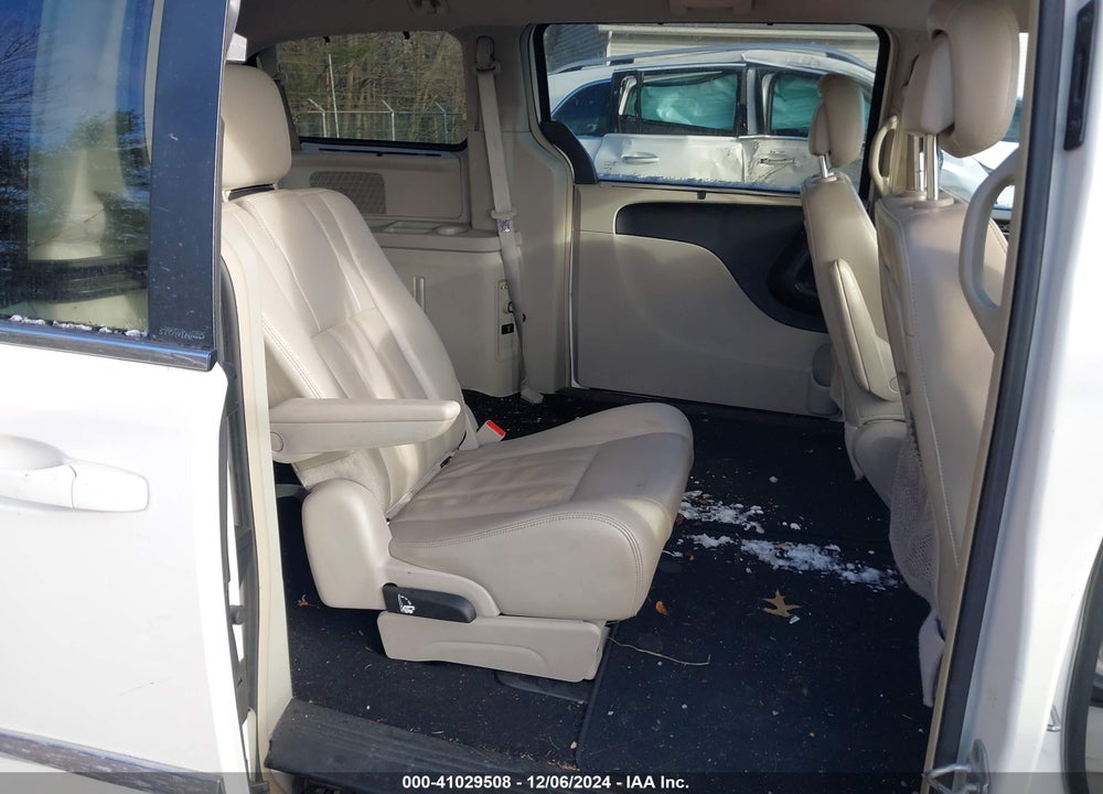 2013 CHRYSLER TOWN & COUNTRY TOURING VIN: 2C4RC1BG6DR558980