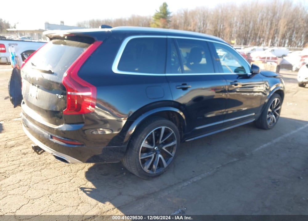 2020 VOLVO XC90 T6 MOMENTUM 6 PASSENGER VIN: YV4A221K9L1584551