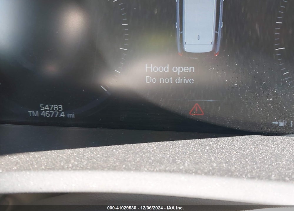 2020 VOLVO XC90 T6 MOMENTUM 6 PASSENGER VIN: YV4A221K9L1584551