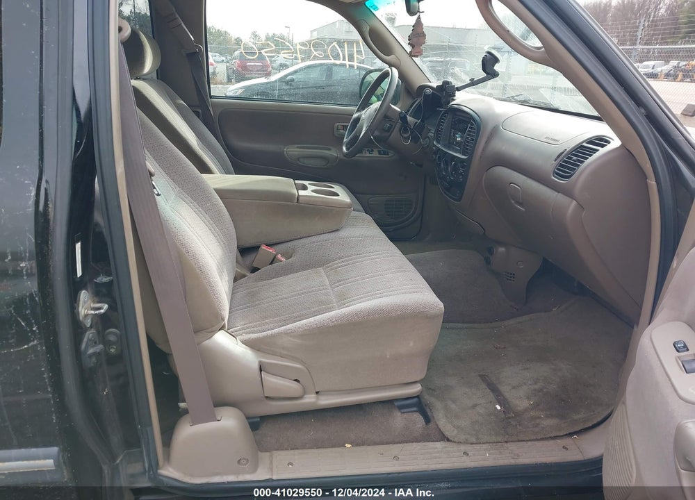 2001 TOYOTA TUNDRA SR5 V8 VIN: 5TBBT44171S177274