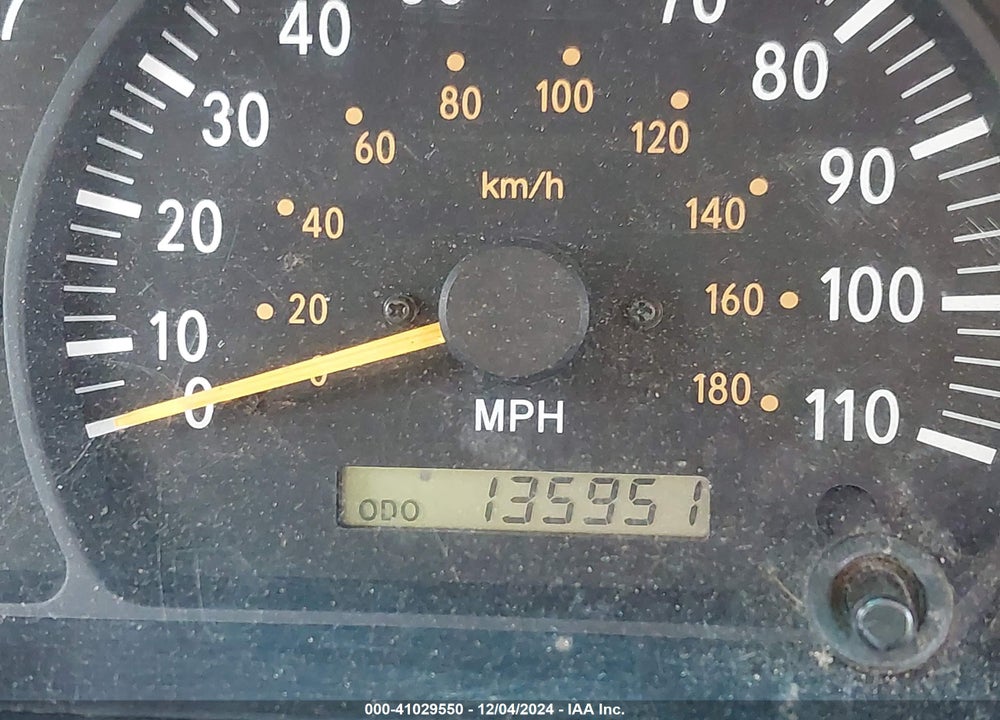 2001 TOYOTA TUNDRA SR5 V8 VIN: 5TBBT44171S177274