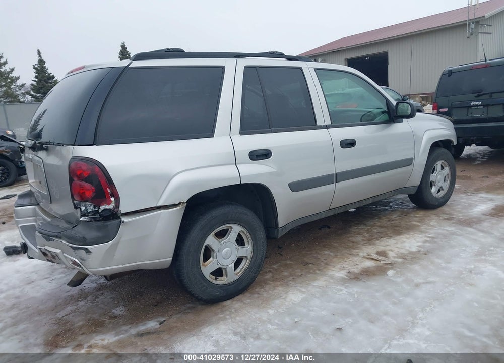 2005 CHEVROLET TRAILBLAZER LS VIN: 1GNDT13S952167696