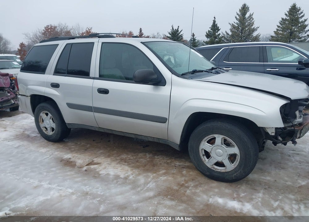 2005 CHEVROLET TRAILBLAZER LS VIN: 1GNDT13S952167696