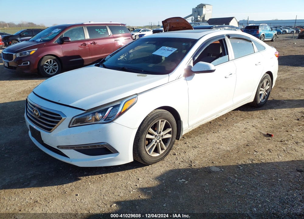 2015 HYUNDAI SONATA SE VIN: 5NPE24AF9FH228066