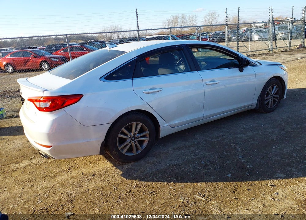 2015 HYUNDAI SONATA SE VIN: 5NPE24AF9FH228066