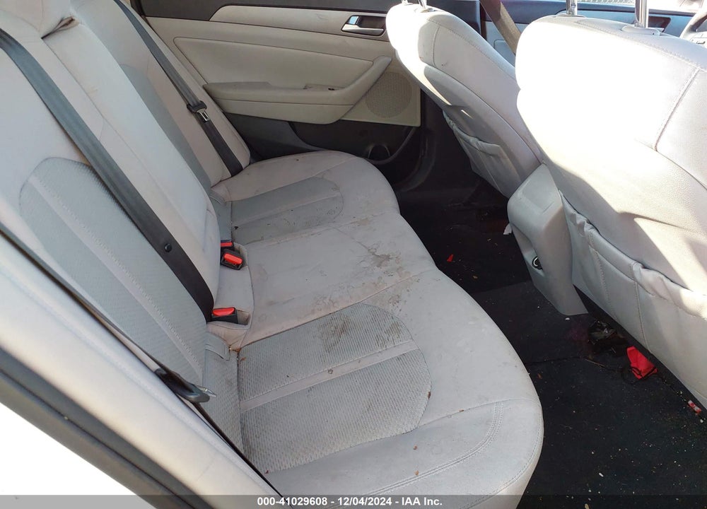 2015 HYUNDAI SONATA SE VIN: 5NPE24AF9FH228066