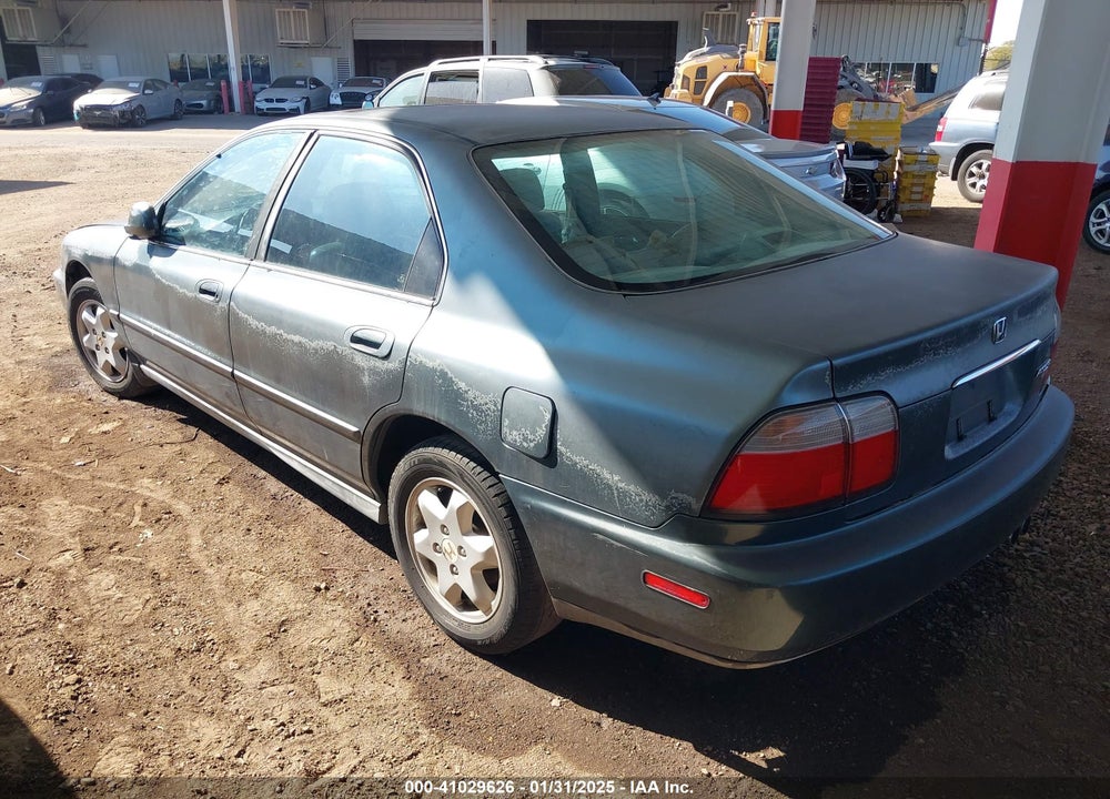 1997 HONDA ACCORD EX V6 VIN: 1HGCE6679VA006632