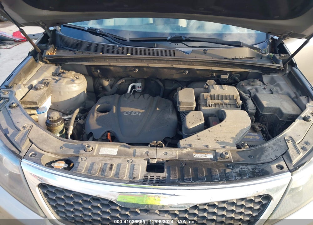 2012 KIA SORENTO LX VIN: 5XYKTCA69CG292489