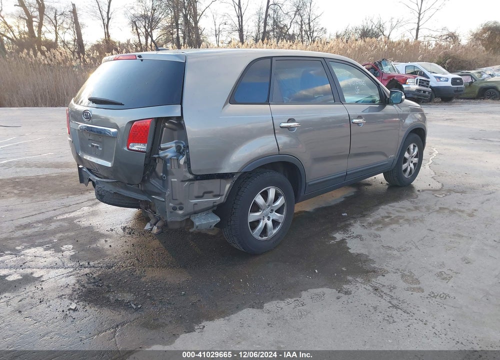 2012 KIA SORENTO LX VIN: 5XYKTCA69CG292489