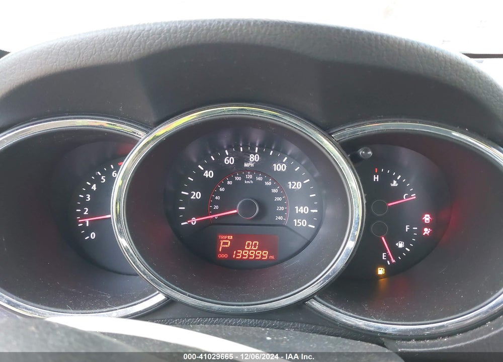 2012 KIA SORENTO LX VIN: 5XYKTCA69CG292489