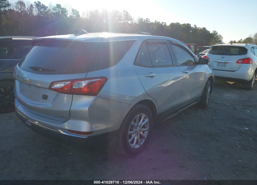 2018 CHEVROLET EQUINOX LS VIN: 2GNAXREV2J6110038
