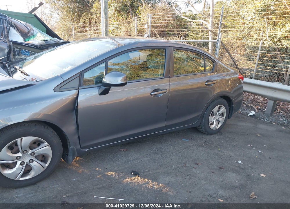 2013 HONDA CIVIC LX VIN: 19XFB2E58DE035483