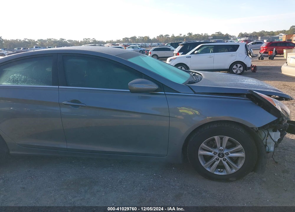 2013 HYUNDAI SONATA GLS VIN: 5NPEB4AC3DH687645