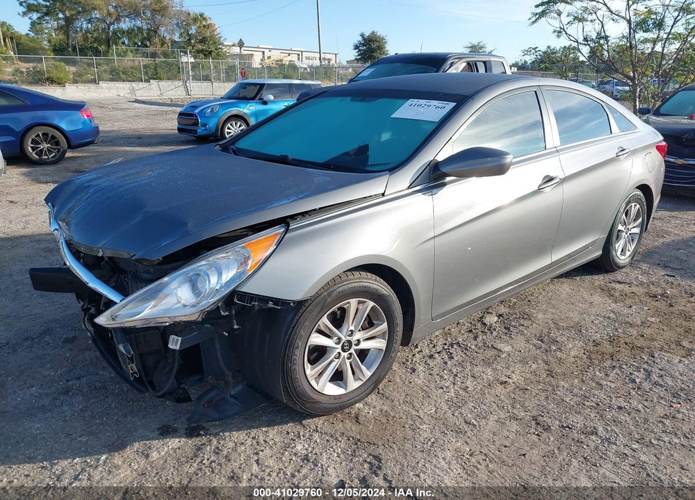 2013 HYUNDAI SONATA GLS VIN: 5NPEB4AC3DH687645
