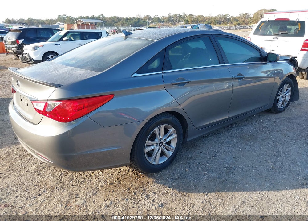 2013 HYUNDAI SONATA GLS VIN: 5NPEB4AC3DH687645
