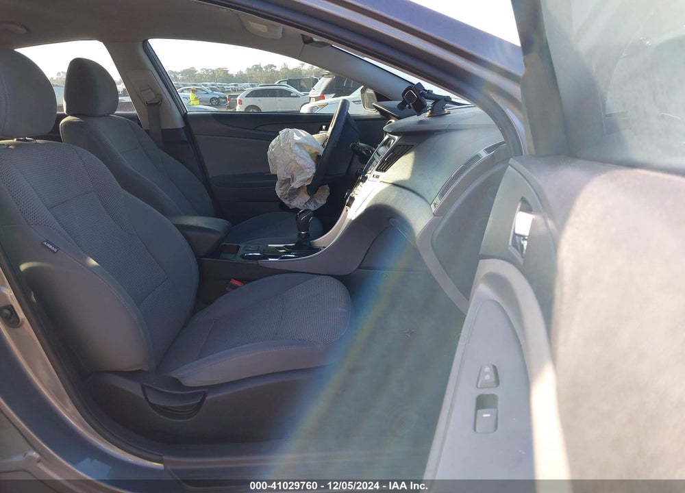 2013 HYUNDAI SONATA GLS VIN: 5NPEB4AC3DH687645