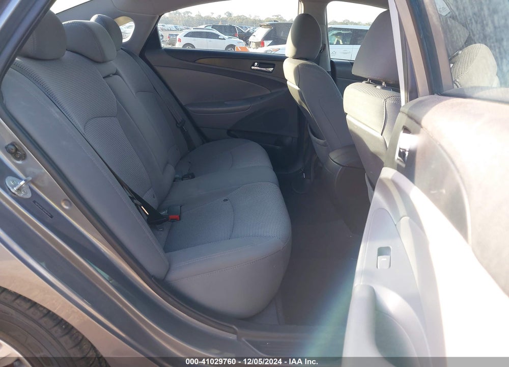 2013 HYUNDAI SONATA GLS VIN: 5NPEB4AC3DH687645