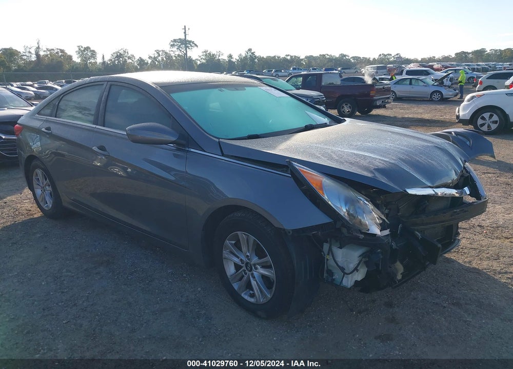 2013 HYUNDAI SONATA GLS VIN: 5NPEB4AC3DH687645
