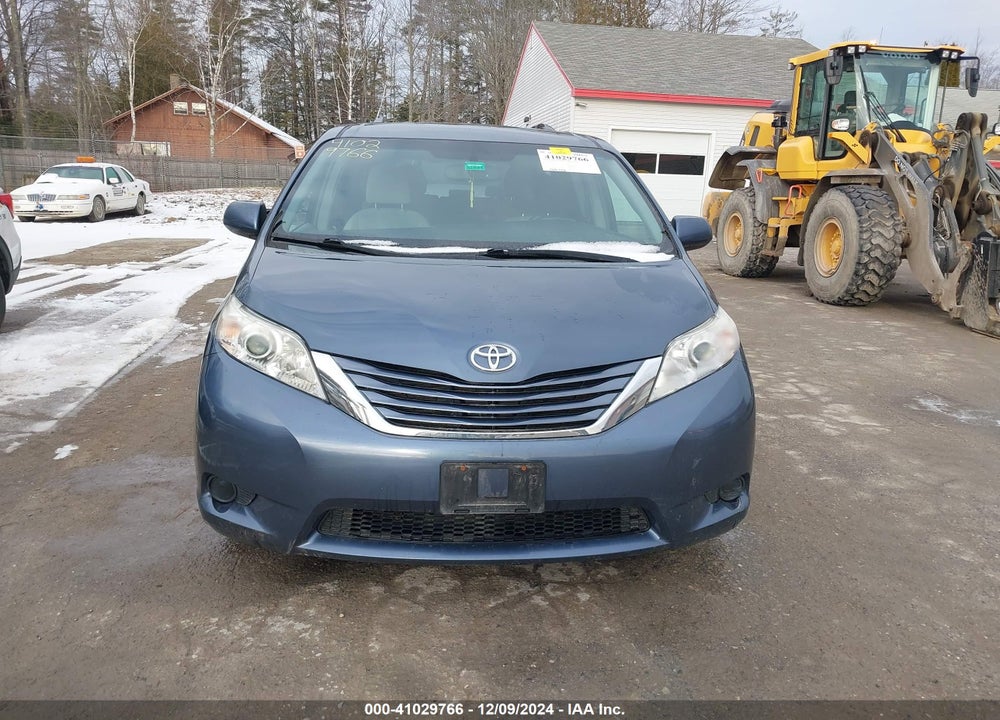 2015 TOYOTA SIENNA LE 8 PASSENGER VIN: 5TDKK3DC4FS654434