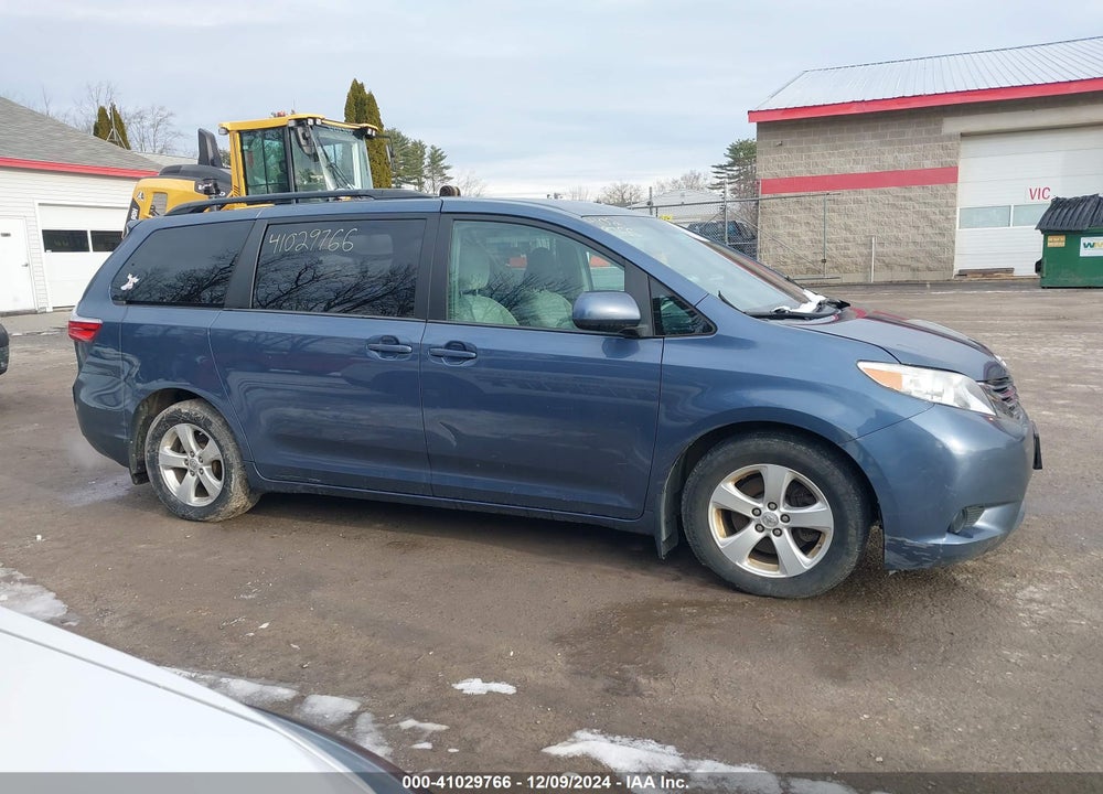 2015 TOYOTA SIENNA LE 8 PASSENGER VIN: 5TDKK3DC4FS654434