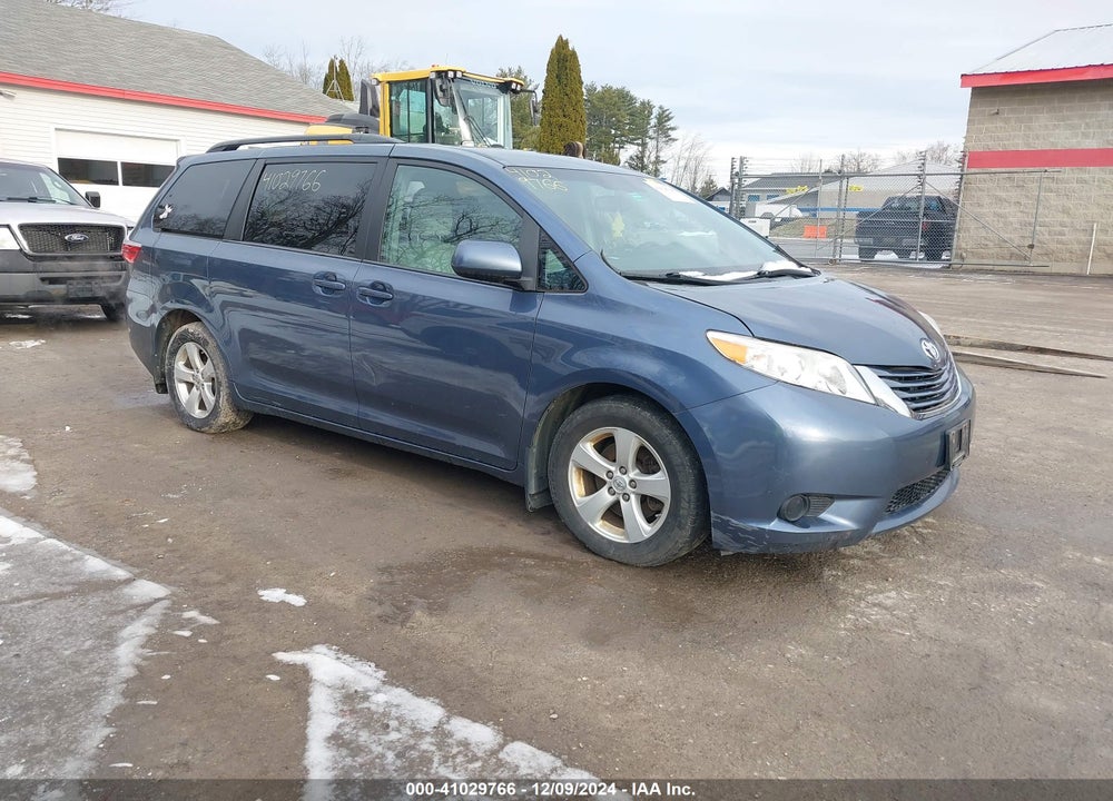 2015 TOYOTA SIENNA LE 8 PASSENGER VIN: 5TDKK3DC4FS654434