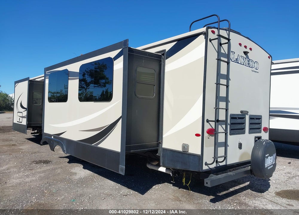 2018 KEYSTONE RV LAREDO TRAVEL TRAILER VIN: 4YDT33524JV600103